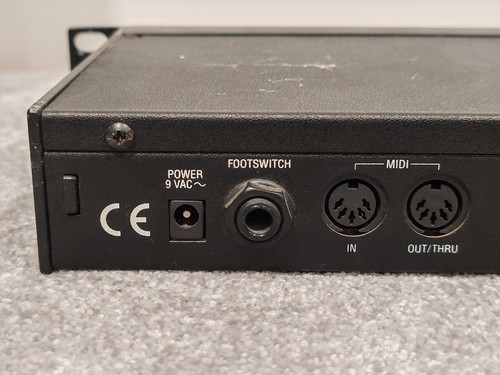 Alesis MidiVerb 4 - Advanced 18 Bit Fully Integrated Signal Processing - Picture 8 of 12