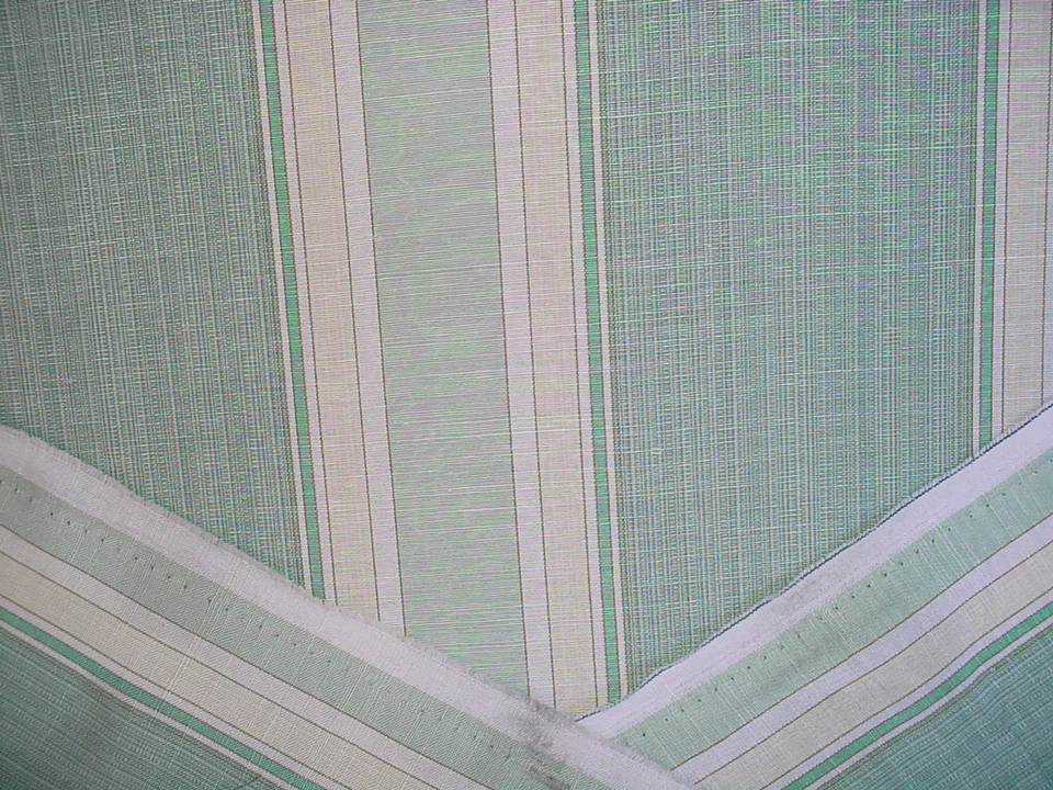 Tela de tapicería para cortinas de seda sintética jade brillante 11-5/8Y Kravet 28250 Amore Foto 4 de 4