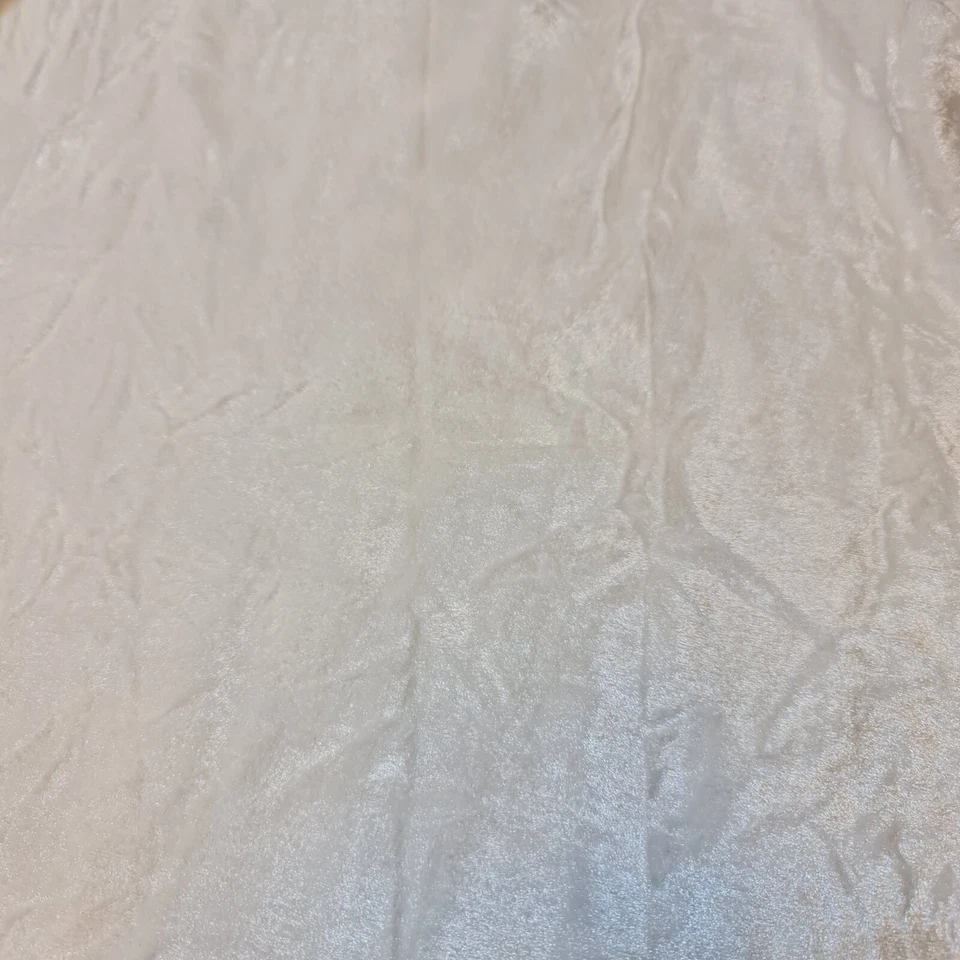 WHITE Premium CRUSHED VELVET FABRIC Craft Stretch Velour Material 58" Extra Wide - Image 3 of 3