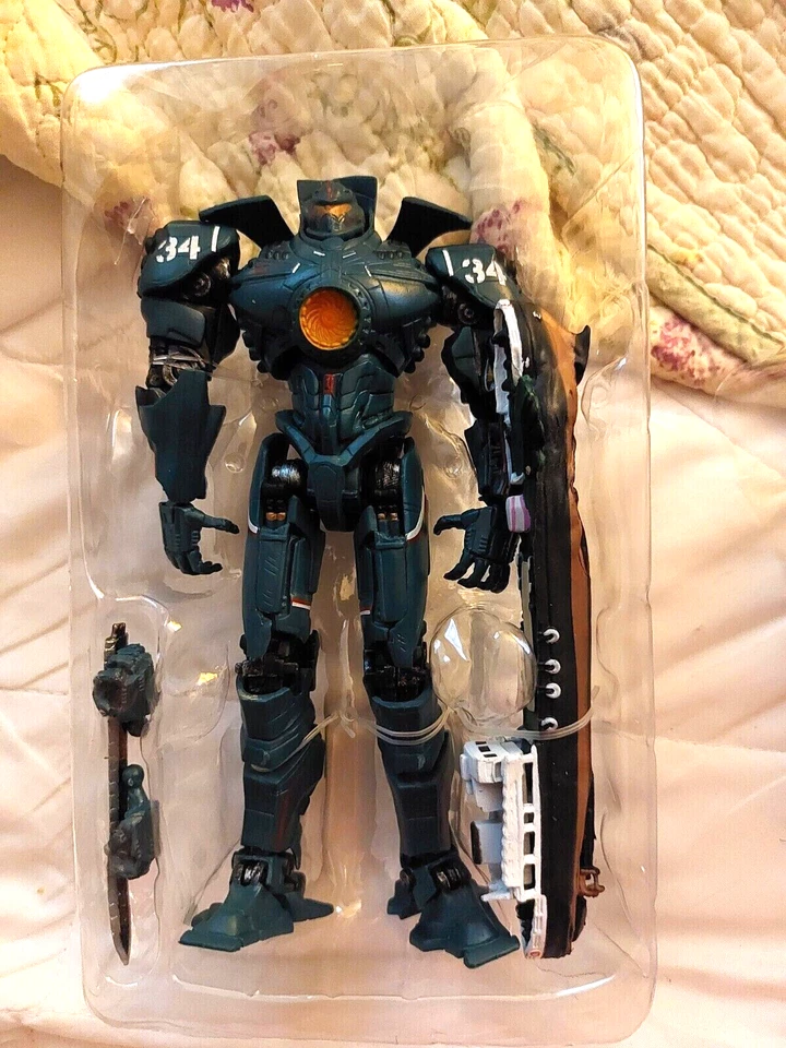 Figura de acción Pacific Rim Jaeger Gipsy Danger 7" con envío edición Hong Kong Brawl Foto 2 de 4
