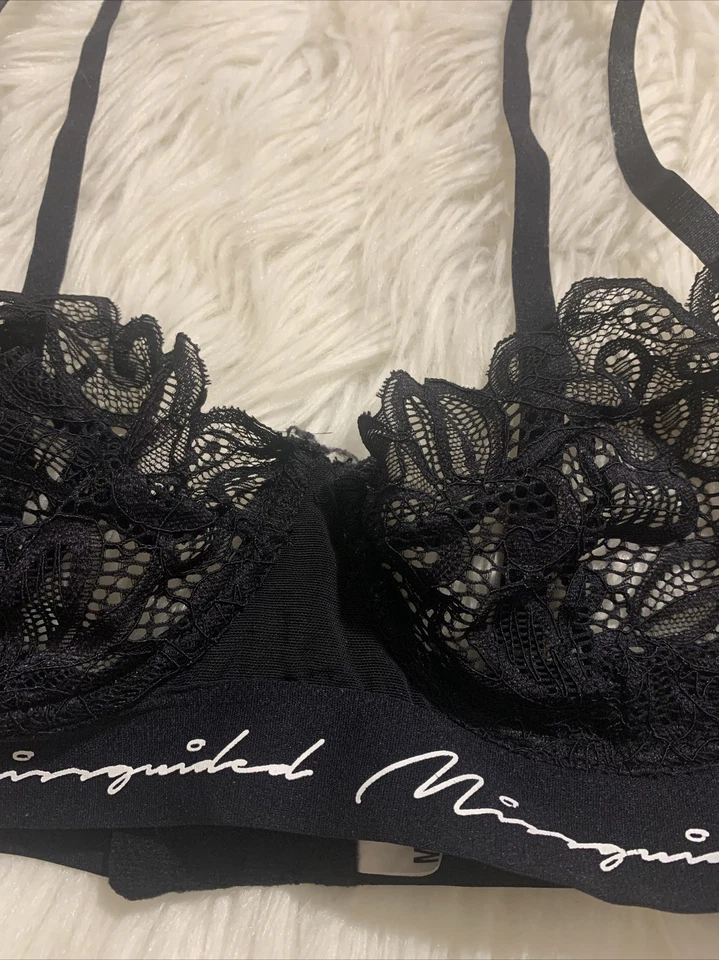Sujetador Balconette Misguided Script Sexy Negro 34B Patrón Floral Foto 3 de 4