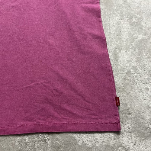 Levi’s T Shirt Men’s XL Pink Fushia Relaxed Fit Pocket Short Sleeve NWT - 第 6/8 張圖片