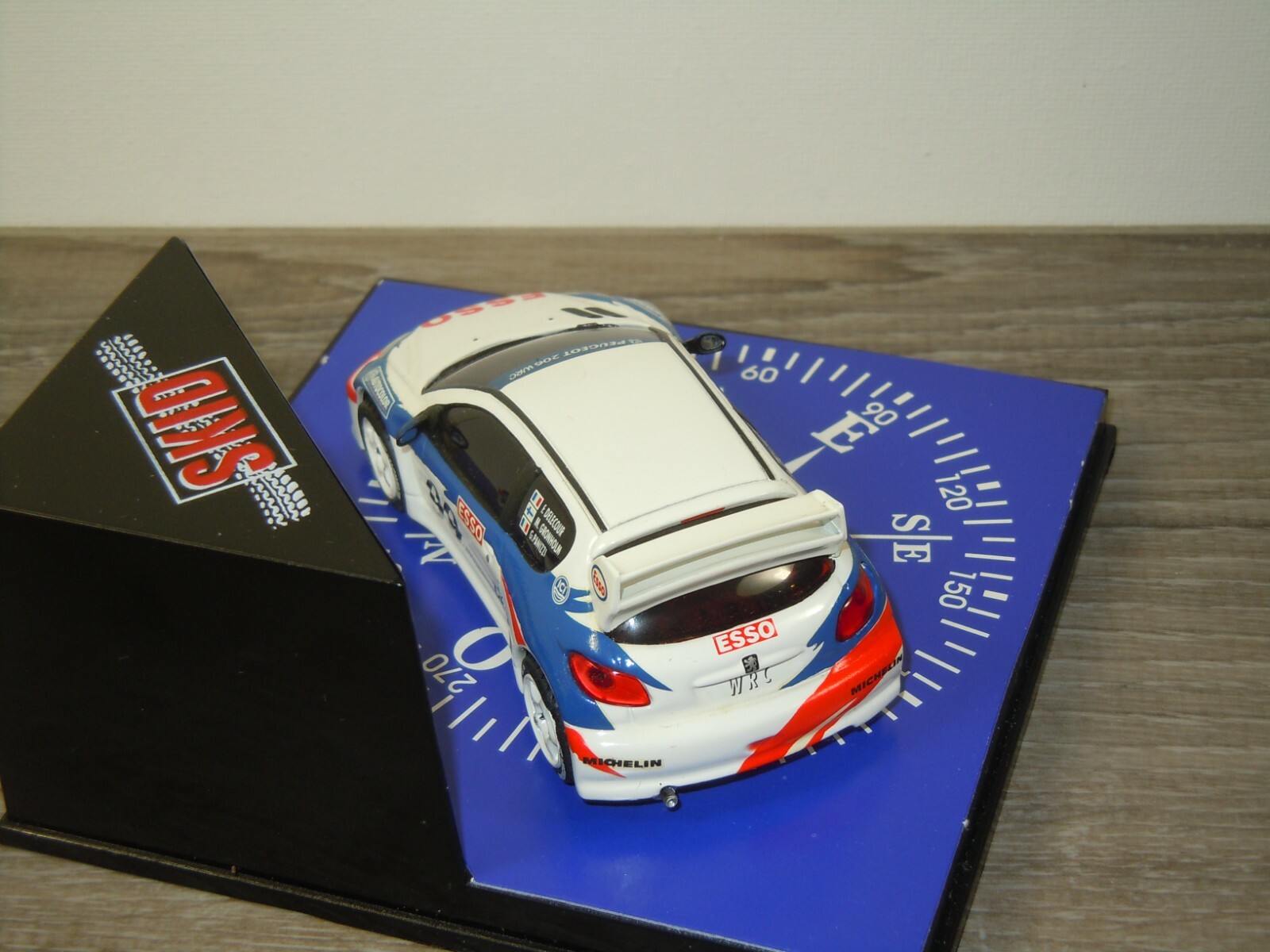 Picture 4 of 5