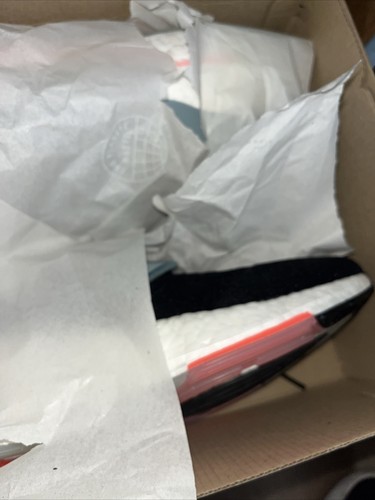 NEW MEN ADIDAS ULTRABOOST 22 GX3060 Size 11.5 Running workout - Picture 10 of 11