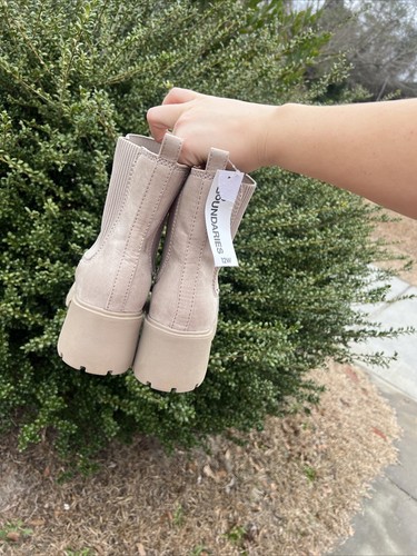 NEW No Boundaries Beige Knit Chelsea Ankle Boots Women Size 12 Wide - Picture 16 of 16