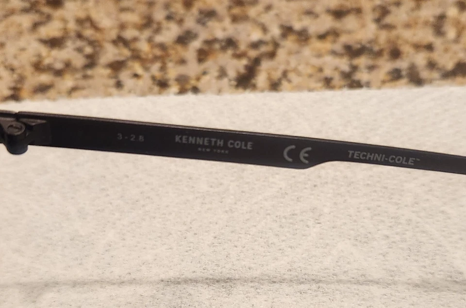 Kenneth Cole Reacción Garantizada The Real Kenneth Cole Gafas de sol Hombres Polarizadas Foto 4 de 4