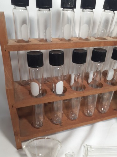 Huge Lot, VTG PYREX Round Bottom Culture Tubes, Screw Cap, No. 9825, Wood Rack - Picture 2 of 14