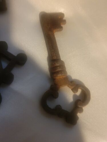 Harry Potter Movie Prop Rare Keys Item ✨️ - Picture 4 of 24
