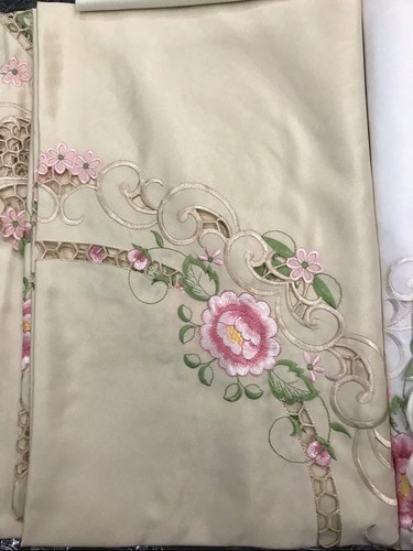 72x90" Rectangle Polyester Embroidered Floral Rose Cutwork Tablecloth 8 Napkins - Picture 12 of 12