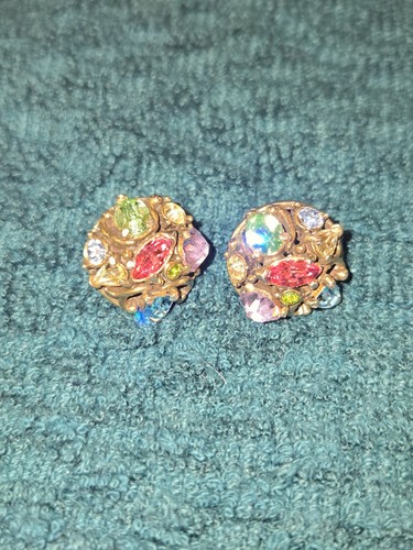 Hollycraft Signed VTG 1953 Multicolored Pastel Rhinestone Screw Back Earrings - Picture 8 of 13