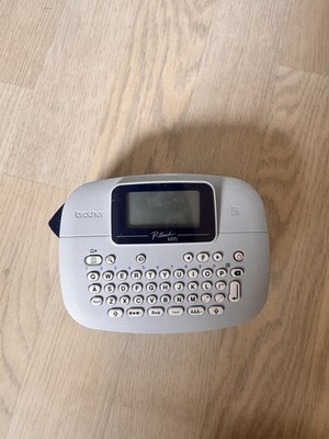 Brother PT-M95 Etikettendrucker P-Touch Etikettendrucker Hand QWERTZ Tastatur, 
