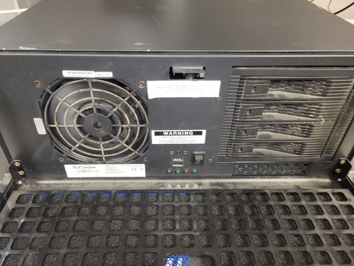 NewTek TriCaster TCXD860 COMO ESTÁ para piezas o reparación disco duro retirado sin arranque - Imagen 2 de 8