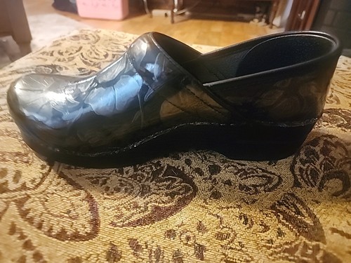 Dansko Pewter Floral Black Patent Leather Work Clogs Womens US 8.5-9 EUR 39-5889 - Picture 5 of 10
