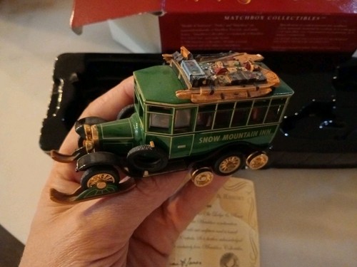 Matchbox Collectibles Limited Edition Snow Mountain Ski Lodge & Resort Scania Va - Picture 5 of 5