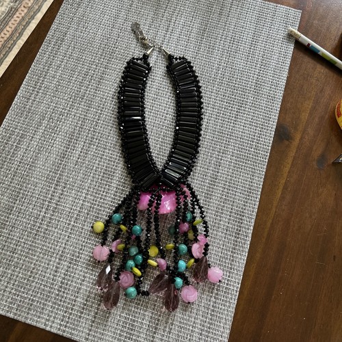 STATEMENT BUTLER AND WILSON B&W GLASS CRYSTAL FLOWER BLACK PINK GREEN NECKLACE - Picture 4 of 6
