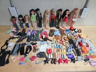 Vintage Lot 10x Bratz Dolls 2001 MGA Bundle Boys Girls Clothes Shoes Accessories