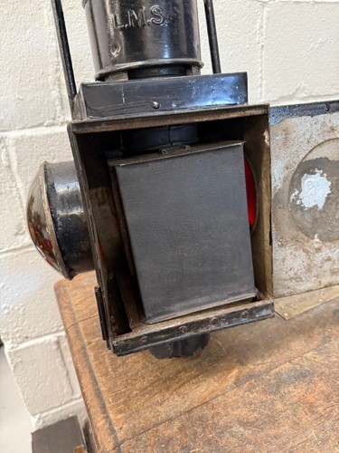 OLD LMS 2 ASPECT CROSSING LAMP WITH INTERIOR - Picture 7 of 14
