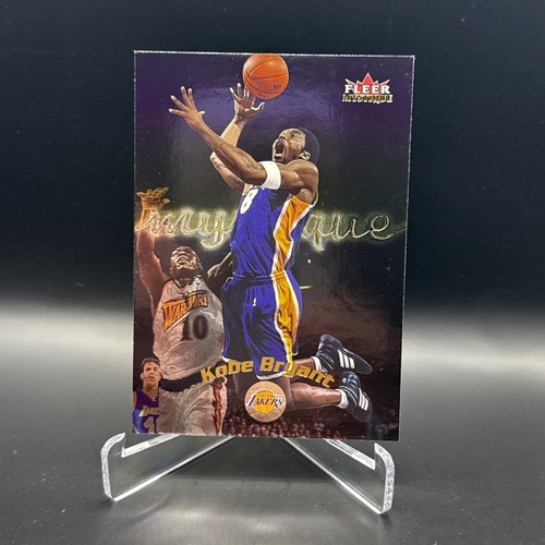 2000-01 Fleer Mystique Kobe Bryant #30 HOF - Picture 2 of 3