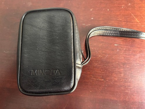 Minolta Pocket 8x20x7.2 Binoculars w/Case Excellent Condition - Picture 2 of 6