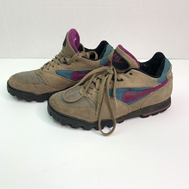 retro nike hiking boots
