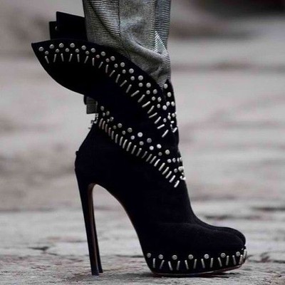 alaia boots