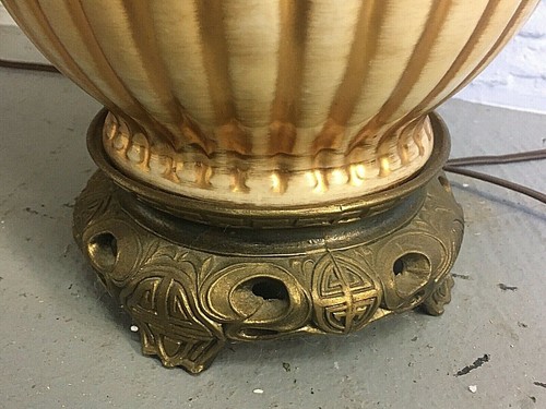 Pair of Loevsky & Loevsky 7088 Hollywood Regency 30" Lamps with New Black Shades - Picture 5 of 12