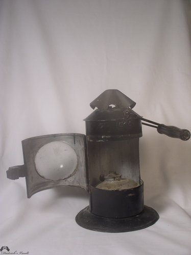 Antique Railroad Bull's Eye Lantern - Picture 2 of 5