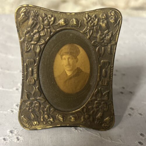 DAGUERREOTYPE FRAMED PHOTO