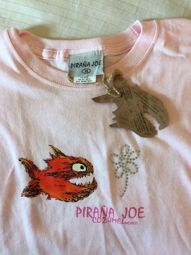 PIRANA JOE COZUMEL Mexico Pink Fish Shirt Bling Girls Size 10(XL) NWT - Picture 3 of 3