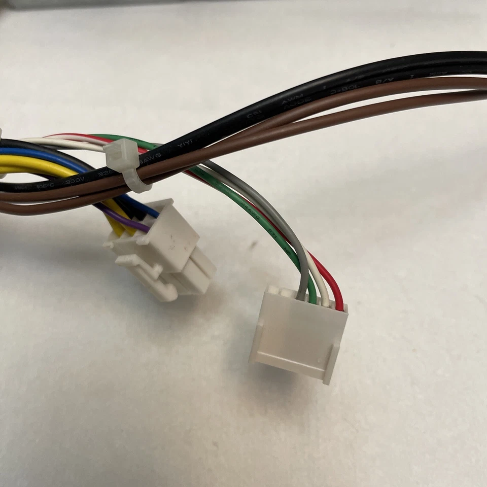 Genuine 240W HP 702307-002 Power Supply - Image 3 of 4