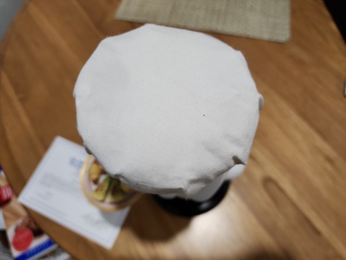 1999 Pillsbury Doughboy At Your Service Porcelain Doll Danbury Mint - Picture 2 of 3