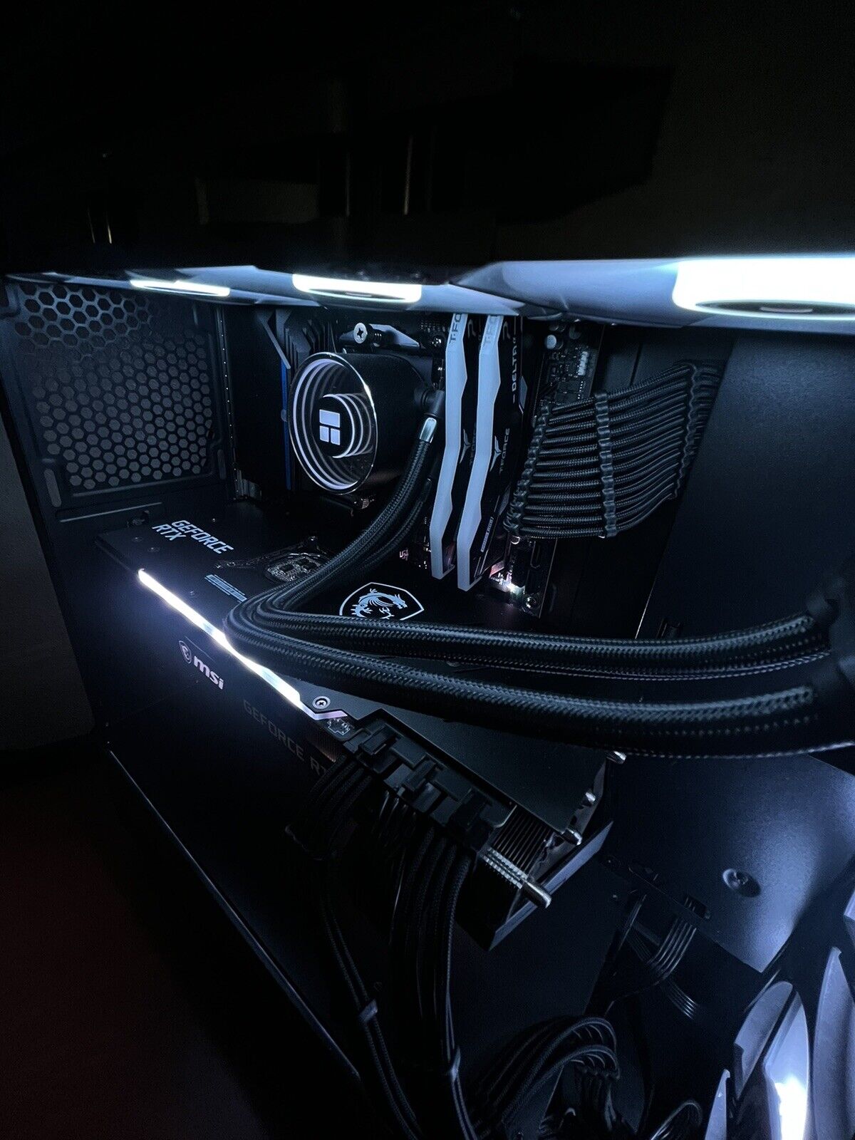 Picture 2 of 9