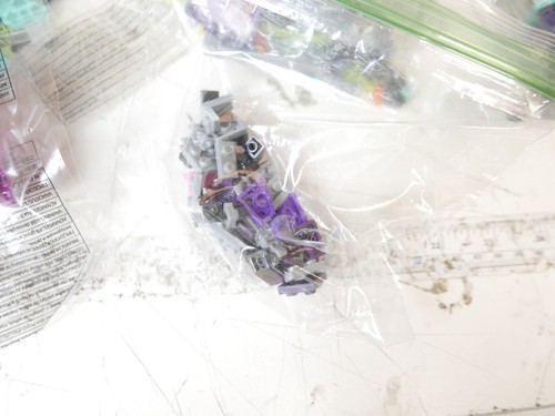 Monster High Mega Bloks Set Lot Draculaura’s Vamptastic Room & Biteology Class - Picture 4 of 13