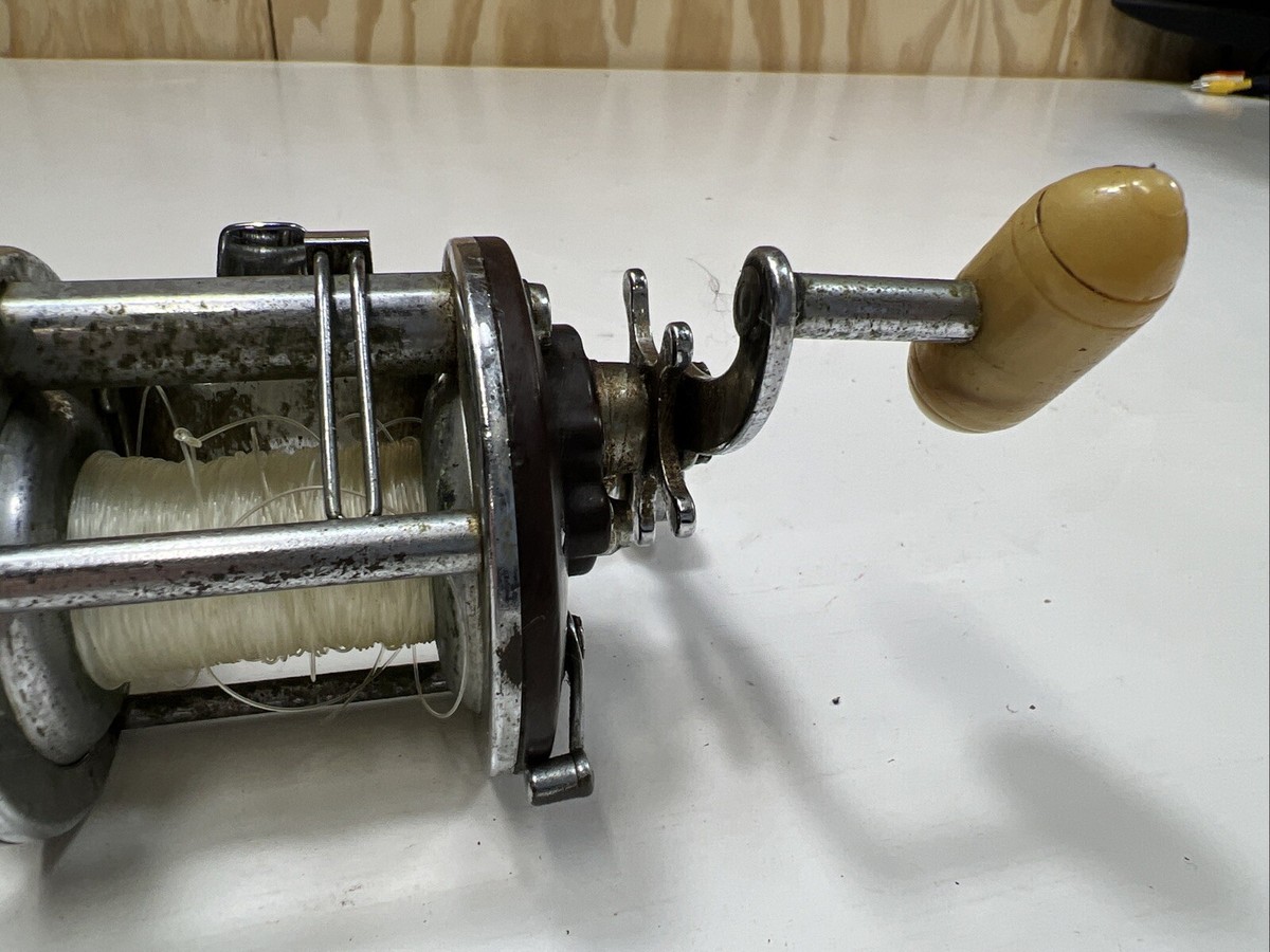 Vintage Penn Peerless No. 9 Fishing Reel White Handle 710 23-60