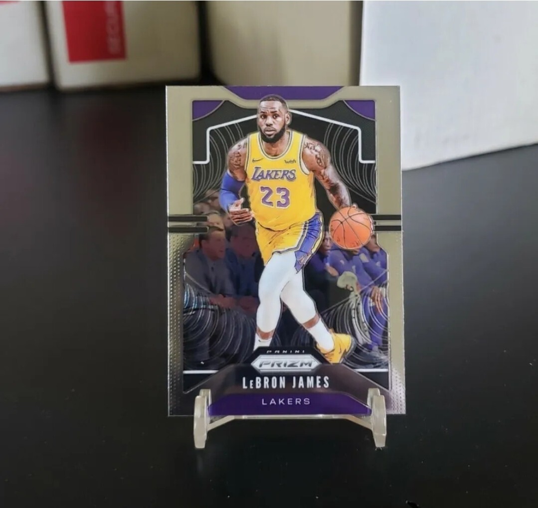 2019-20 Panini Prizm LeBron James Base #129 Lakers