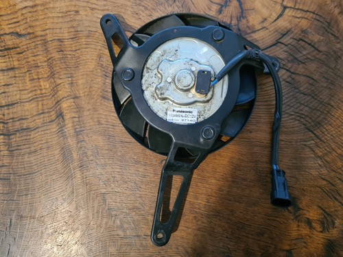 MV AGUSTA 990 R BRUTALE 2010 ORIGINAL LEFT RADIATOR FAN COOLING FAN - Picture 2 of 5