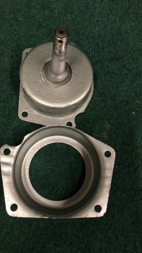TATRA 603 / Getriebe Halter - Bild 2 von 2