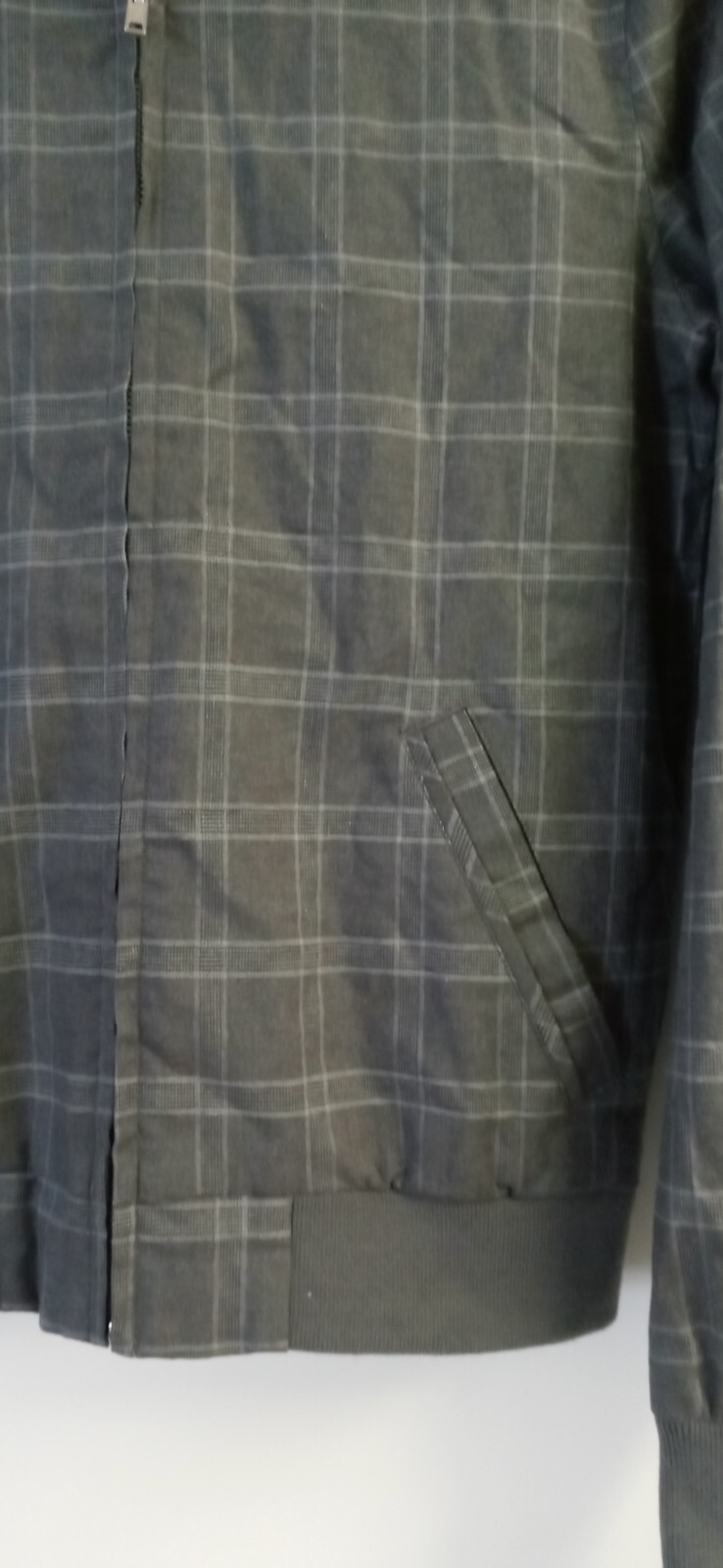 Picture 4 of 5