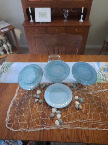 Cynthia Rowley Melamine, set of 4 Dinner Plates (11" dia.)