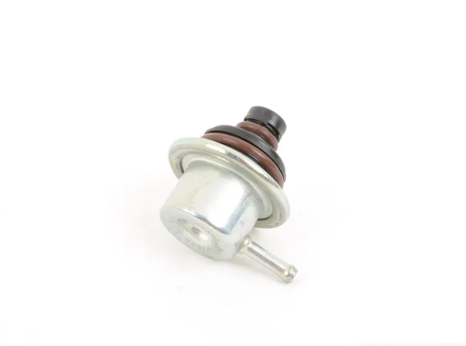 REGULADOR DE PRESIÓN DE INYECCIÓN DE COMBUSTIBLE MINI COOPER R50 13531487238 SIN DEBER 🇺🇸 Foto 3 de 4