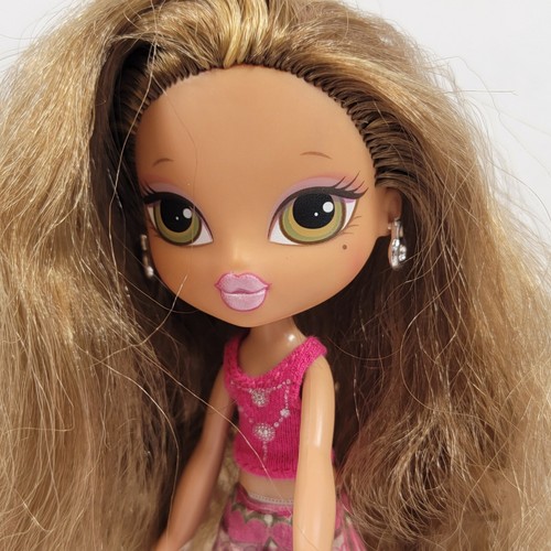 Bratz Kidz YASMIN 1st Edition 7” Doll Original Outfits Complete 2006 - Imagen 8 de 14