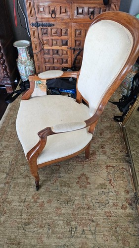Beautiful  Napoleon III  style armchair Gilded Walnut  New Upholstery - Picture 3 of 20