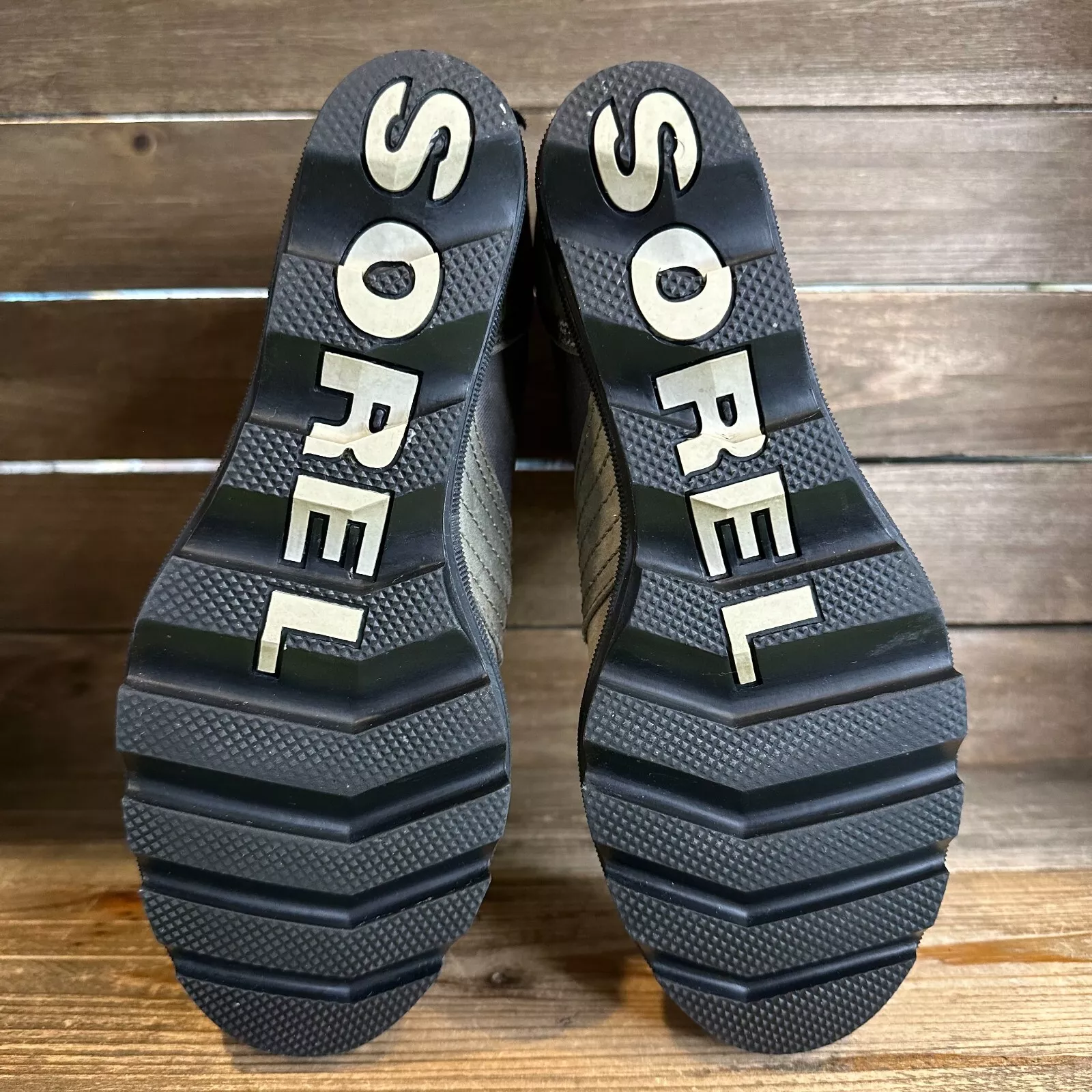 sorel lexie leather lace up wedge ankle guc boots