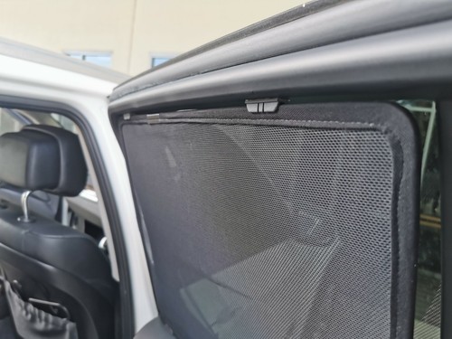 Rear Window Sun Shades Mesh for BMW X5 E70 08-13 Tailored Heat UV Block - Picture 6 of 10