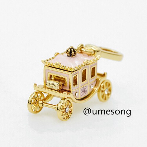 Auth Enamel Pink Pumpkin Carriage Pendant Charm Keychain Gold Tone - 第 4/6 張圖片