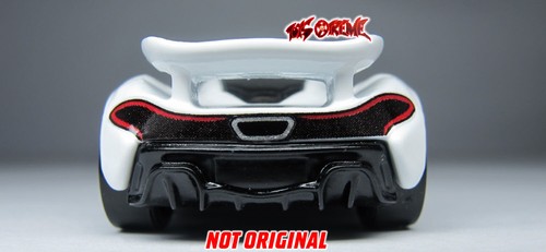 Hot Wheels CUSTOM 2022 NFTGARAGE S4 HW SHOWROOM McLaren P1 WHITE,CARDED - Picture 16 of 21