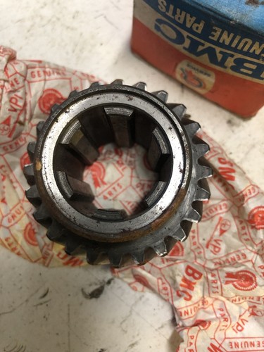 BMC AUSTIN 1800 1ST MOTION SHAFT DRIVE GEAR  22H1137    NEW OLD STOCK - Picture 3 of 12