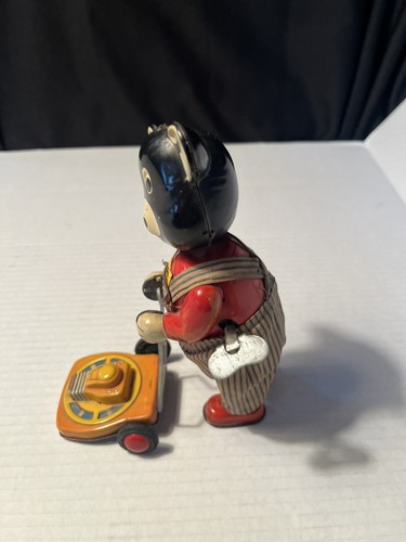 Vintage 50’s Litho Tin Walking Wind Up Bear With Lawn Mower 7” Japan - Picture 4 of 11