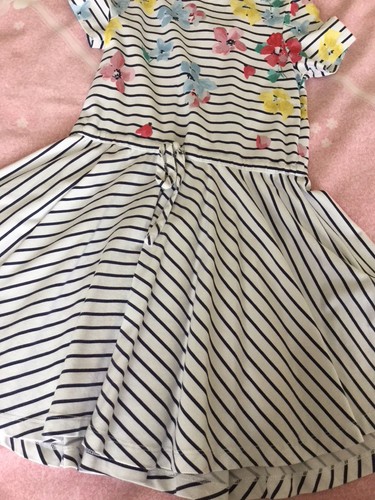 Joules MÄDCHENKLEID MARINEBLAU GESTREIFT UND GEBLÜMT ALTER 6 JAHRE TOP ZUSTAND, - Bild 1 von 3