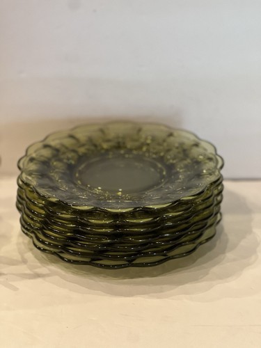 1950s Provencial Plate set of 8 Green Avocado Glass Thumbprint 8 Inch Diam Salad - Picture 5 of 12